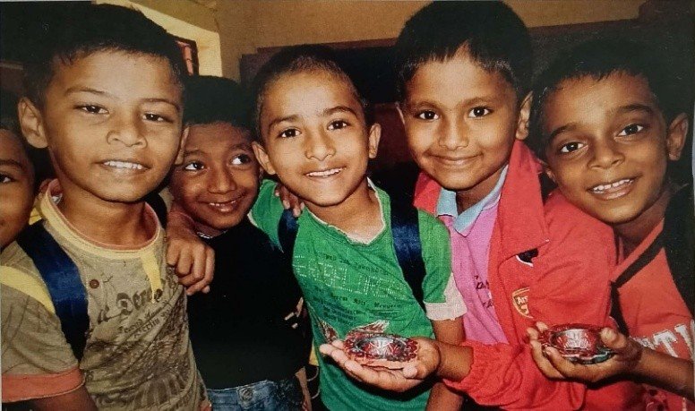 Glow of Creativity: Diya Making Workshop in Action